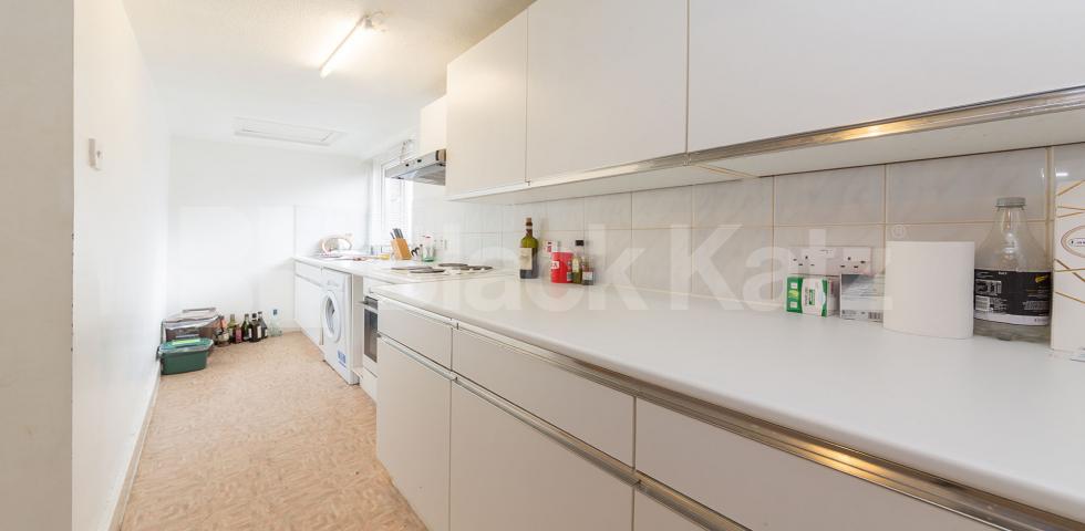 			NEW INSTRUCTION! AVAIL 6/4/19, 2 Bedroom, 1 bath, 1 reception Flat			 Strathray Gardens, SWISS COTTAGE